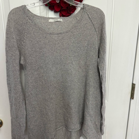 Subtle Luxury Cashmere Heather Gray Knit Top - Picture 1 of 3